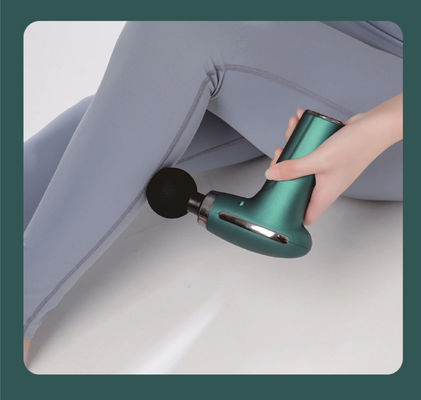 Obtenez le massage parfait avec le pistolet de massage musculaire sans fil 8.4V et le contrôle du temps