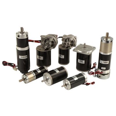 Moteur à engrenages en courant continu de 76 mm 12 V 200 W Arbre à angle droit 80 tours par minute Boîte de vitesses à ver de 90 degrés