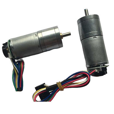 Moteur d'engrenage pour petits appareils avec construction à aimants permanents et tension nominale de 7,4 V